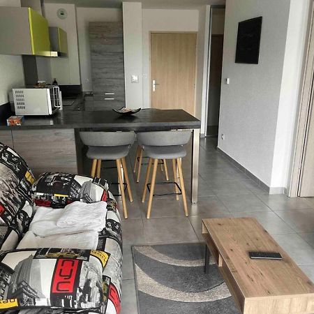 Appartement 4 Personnes Proche Lac Saint Point Montperreux Extérieur photo