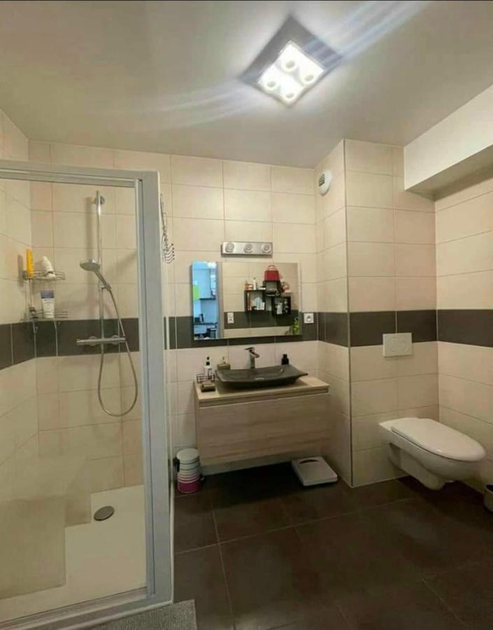 Appartement 4 Personnes Proche Lac Saint Point Montperreux Extérieur photo