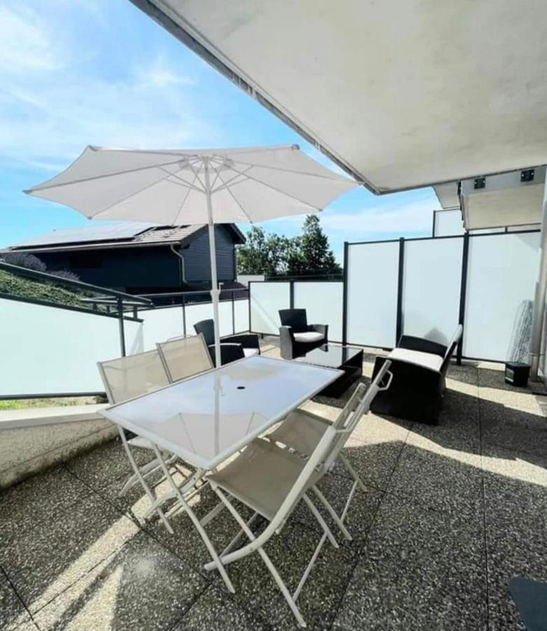 Appartement 4 Personnes Proche Lac Saint Point Montperreux Extérieur photo